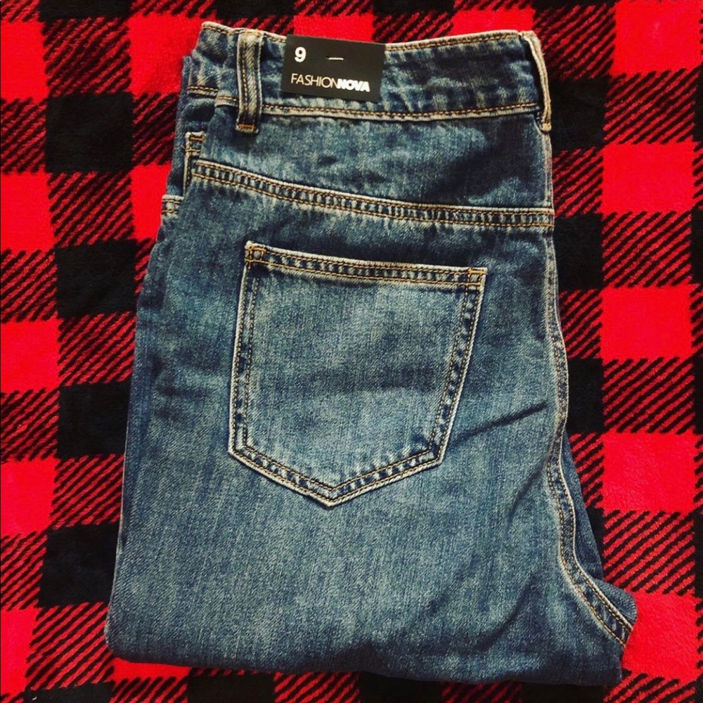 FashionNova Janel Boyfriend Jeans